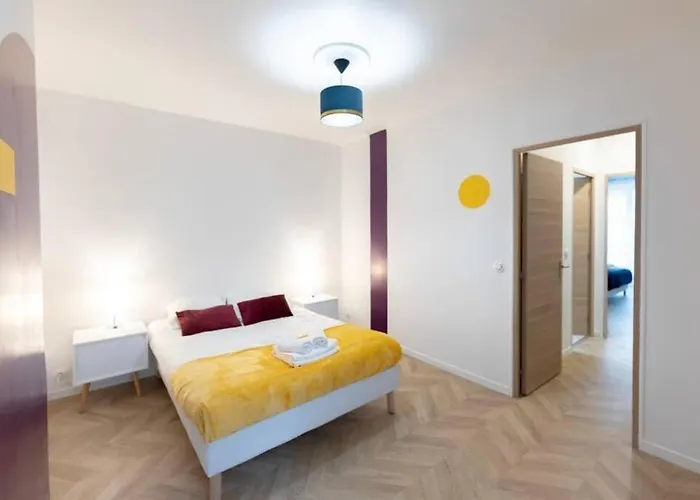 Apartment Nets - Republique
