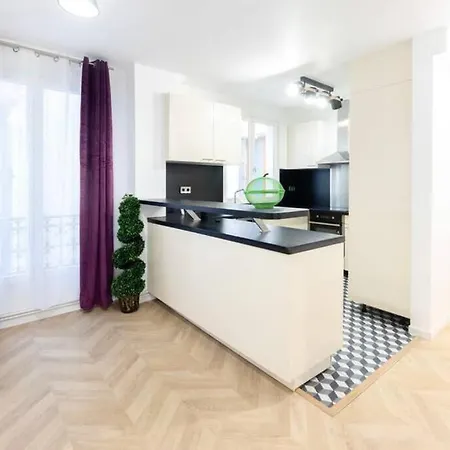 Nets - Republique Apartment Paris